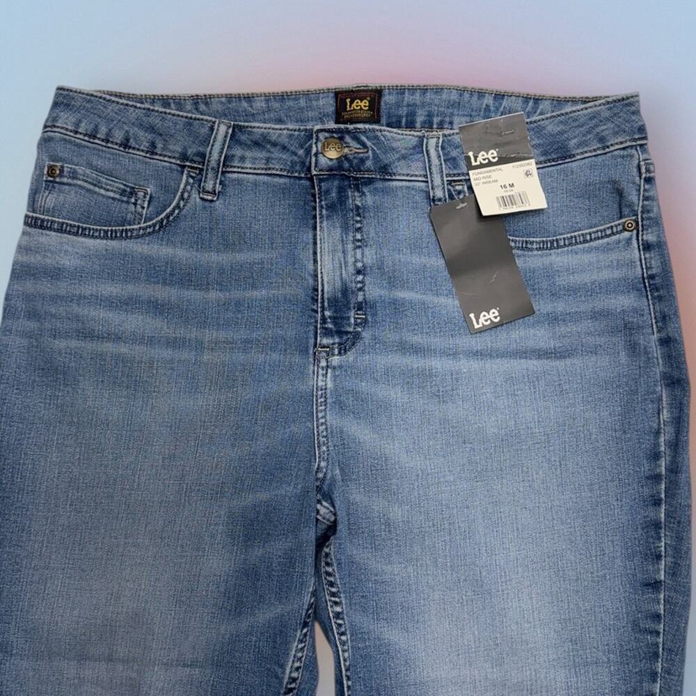 LEE Women’s 16M FUNDAMENTAL Capri Length Blue Jeans